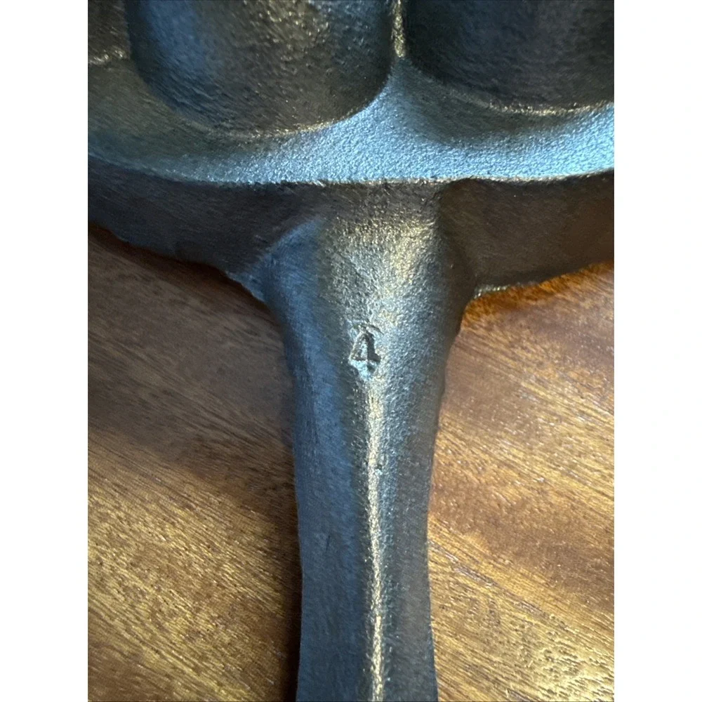 Vintage Cast Iron Star And Hearts Muffin Cake Cornbread Pan